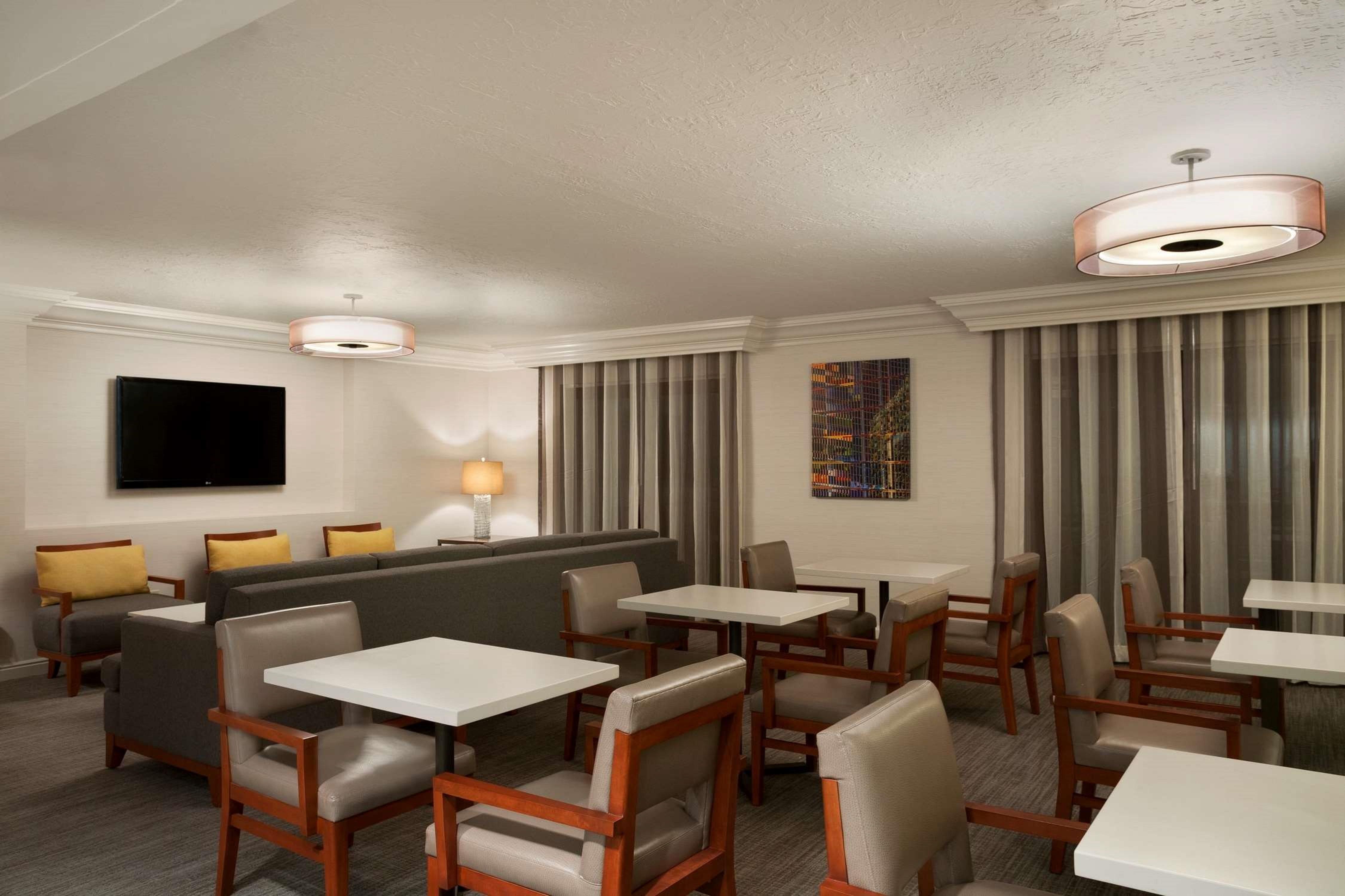 Doubletree By Hilton Hotel Salt Lake City Airport Exterior foto